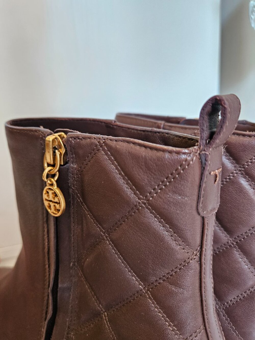 TORY BURCH MINI BENTON QUILTED BROWN LEATHER ANKLE BOOTS - Picture 5 of 8
